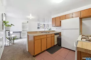 120 Carnegie Pl, Union Township, NJ 07088 - Photo 2