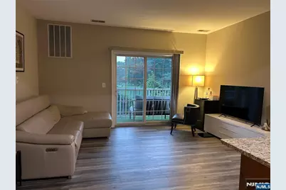 3109 Windsor Park Court 109-C #109-C, Englewood, NJ 07631 - Photo 6