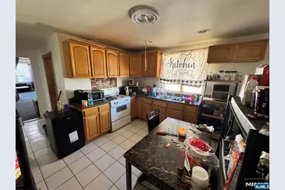219 Lawrence Place, Paterson, NJ 07501 - Photo 14