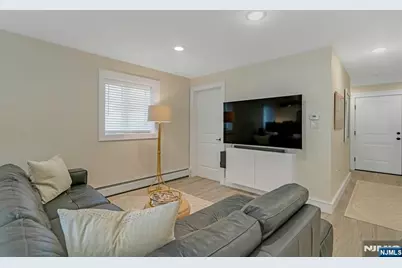 387 Lincoln Avenue B #B, Cliffside Park, NJ 07010 - Photo 14