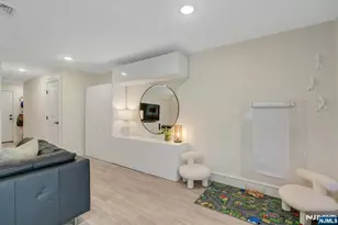 387 Lincoln Ave B, Cliffside Park, NJ 07010 - Photo 16