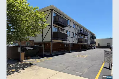 33 Henry Place B4 #B4, Hackensack, NJ 07601 - Photo 4