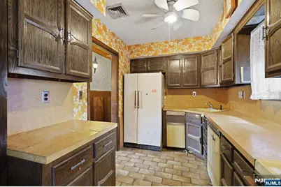 345 5th Street, Ridgefield Park, NJ 07660 - Photo 14