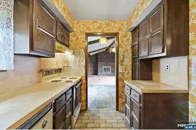 345 5th Street, Ridgefield Park, NJ 07660 - Photo 16