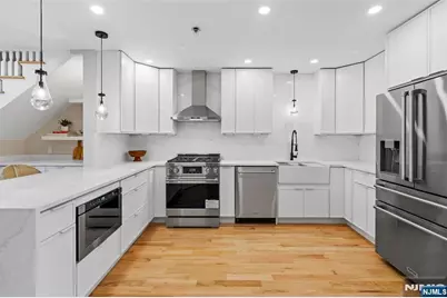 306 Grand Street 1 #1, Jersey City, NJ 07302 - Photo 4