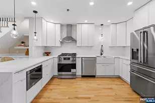 306 Grand Street 1, Jersey City, NJ 07302 - Photo 4