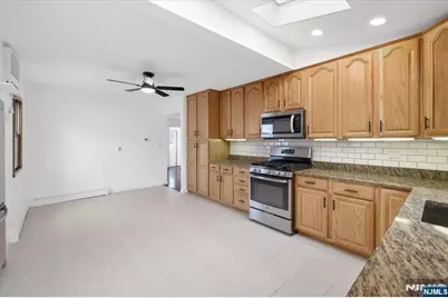 101 Midvale Avenue, Wanaque, NJ 07465 - Photo 8