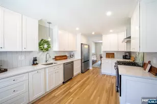 111 Lakeview Dr, Old Tappan, NJ 07675 - Photo 8