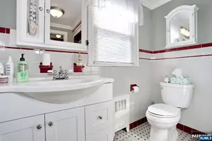 33 4th St, Park Ridge, NJ 07656 - Photo 22