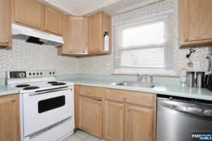 33 4th St, Park Ridge, NJ 07656 - Photo 30