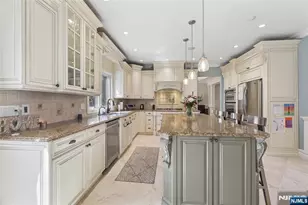 50 Hemlock Dr, Paramus, NJ 07652 - Photo 14
