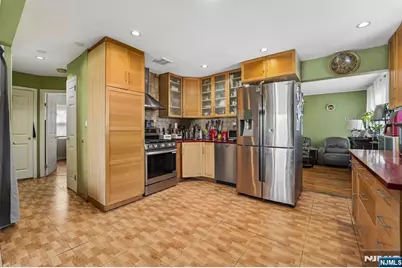 31-18 Norwood Drive, Fair Lawn, NJ 07410 - Photo 14
