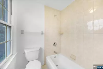 519 Summit Avenue, Fort Lee, NJ 07024 - Photo 26