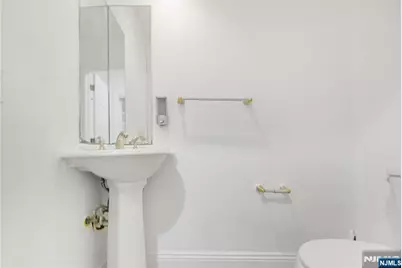 519 Summit Avenue, Fort Lee, NJ 07024 - Photo 18
