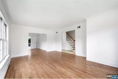 519 Summit Avenue, Fort Lee, NJ 07024 - Photo 8
