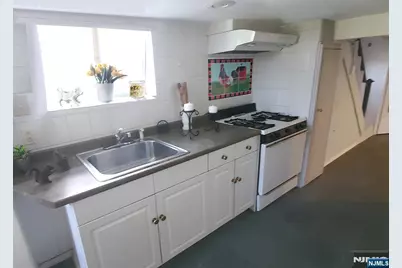 33 Garden Avenue, Belleville, NJ 07109 - Photo 12