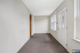455 Stuyvesant Ave, Lyndhurst Township, NJ 07071 - Photo 4
