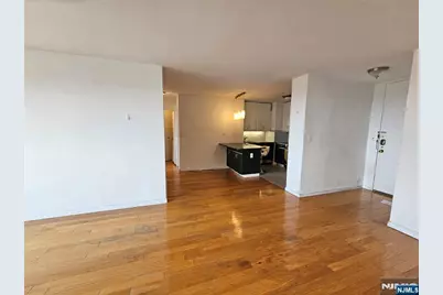 2077 Center Avenue 17D #17D, Fort Lee, NJ 07024 - Photo 32