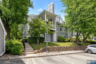 1306 Paddington Road 1306, Mahwah, NJ 07430 - Photo 4