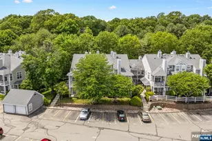 1306 Paddington Road 1306, Mahwah, NJ 07430 - Photo 6