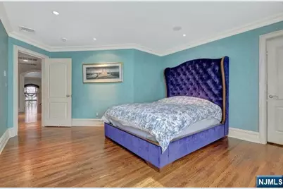 27 Roberts Road, Englewood Cliffs, NJ 07632 - Photo 18