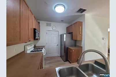 45 Birch Street 207 #207, Ridgefield Park, NJ 07660 - Photo 8
