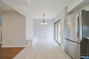 18 Veterans Way, Edgewater, NJ 07020 - Photo 10