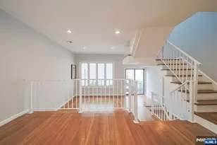 18 Veterans Way, Edgewater, NJ 07020 - Photo 2