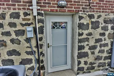 519 Saint Pauls Avenue, Cliffside Park, NJ 07010 - Photo 32