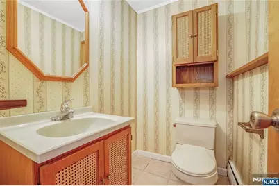 31 Collins Avenue, Closter, NJ 07624 - Photo 26