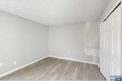 28 Boston Court, Newark, NJ 07103 - Photo 24