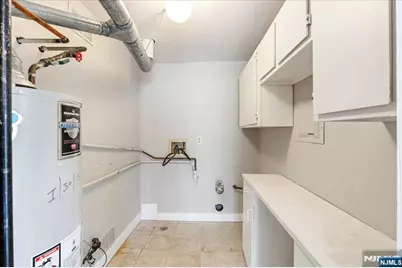 28 Boston Court, Newark, NJ 07103 - Photo 20