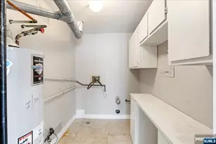 28 Boston Ct, Newark, NJ 07103 - Photo 20