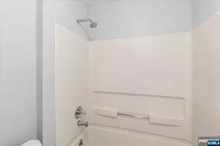 28 Boston Ct, Newark, NJ 07103 - Photo 18