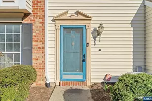 28 Boston Ct, Newark, NJ 07103 - Photo 2