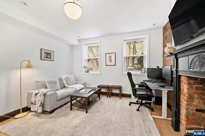 633 Jersey Avenue, Jersey City, NJ 07302 - Photo 32