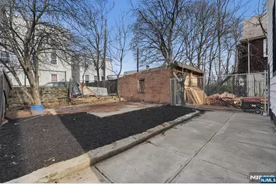 301 Ellis Avenue, Irvington, NJ 07111 - Photo 40