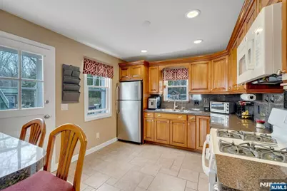 16 Morse Lake Road, Bloomingdale, NJ 07403 - Photo 6