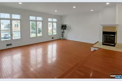 20 Lakeview Drive, Old Tappan, NJ 07675 - Photo 6