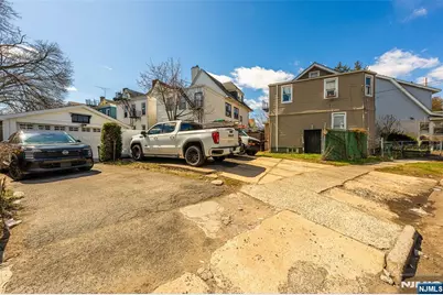 1460 Clinton Avenue, Irvington, NJ 07111 - Photo 22
