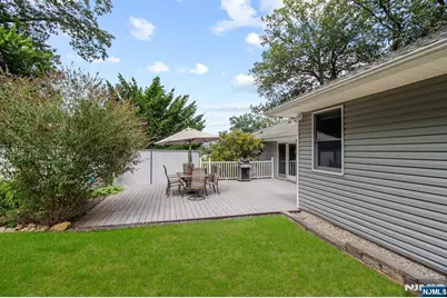 180 Rafkind Road, Bloomingdale, NJ 07403 - Photo 28