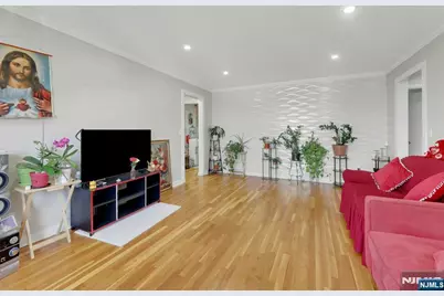 2 Carlen Court, Fairview, NJ 07022 - Photo 4