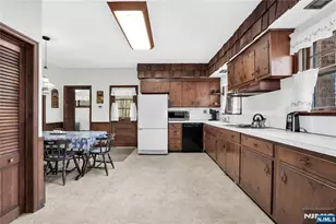15 Deerhaven Ln, Jefferson Township, NJ 07435 - Photo 22