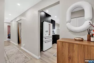 35 Riverview Ct 35, Secaucus, NJ 07094 - Photo 4
