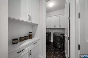 182 E Woodmont Circle 182, River Vale Township, NJ 07675 - Photo 14