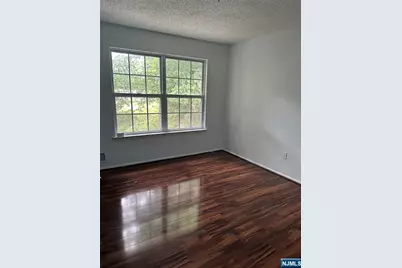 1026 Castle Road, Mahwah, NJ 07430 - Photo 16