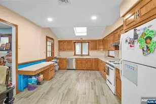 78 Hastings Ave, Nutley, NJ 07110 - Photo 8