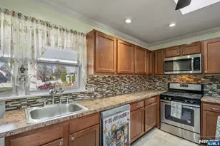 4 Lynn Ct, Lincoln Park, NJ 07035 - Photo 12