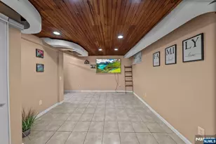 17 Burlington Rd, Clifton, NJ 07012 - Photo 20