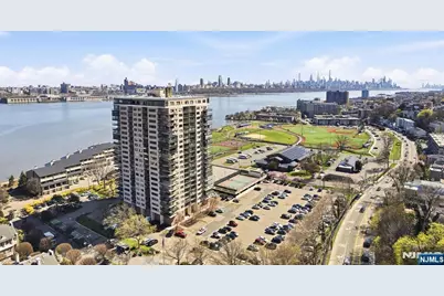 1203 River Road 1H #1H, Edgewater, NJ 07020 - Photo 2